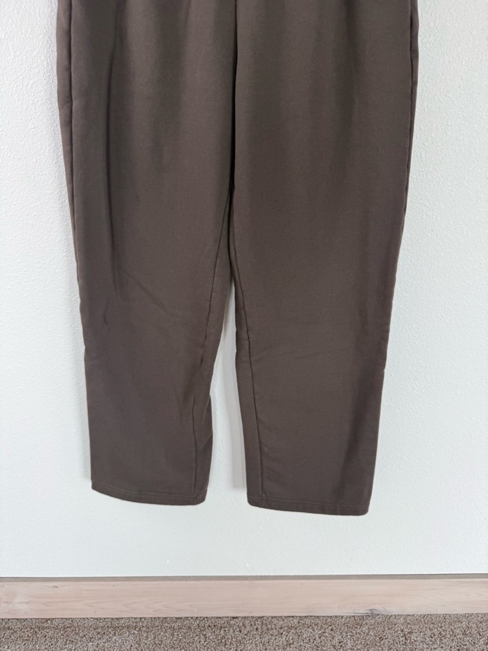 ALO Yoga Accolade Straight Leg Sweatpant Espresso Brown Athleisure Casual Medium - Picture 4 of 14